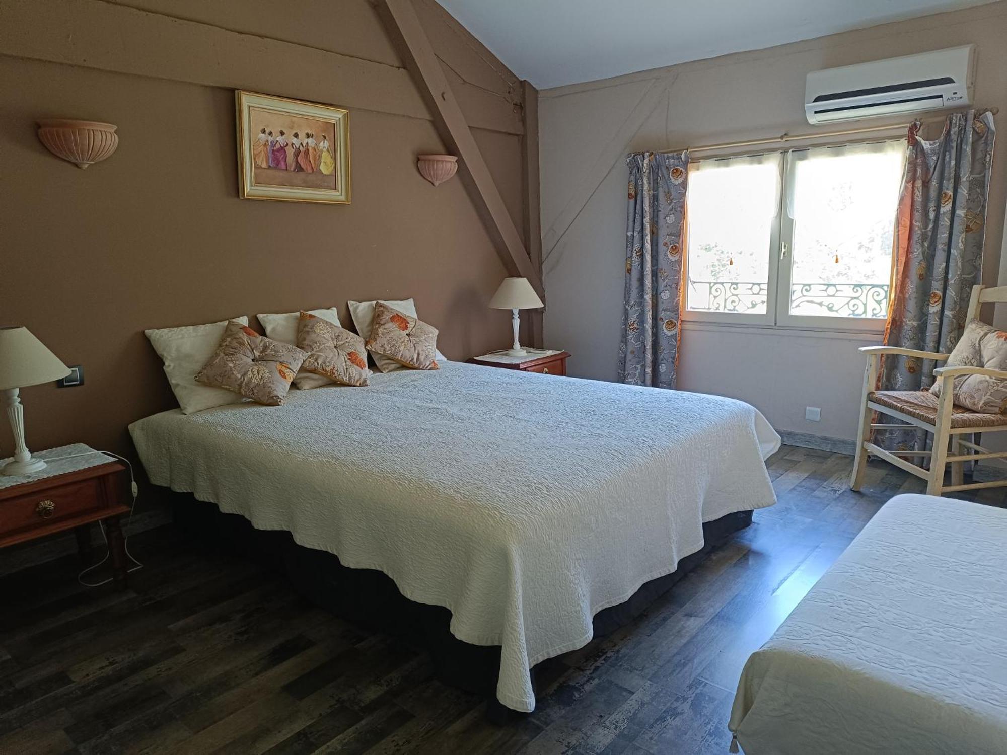 Hotel La Banastiere à Vedène Chambre photo